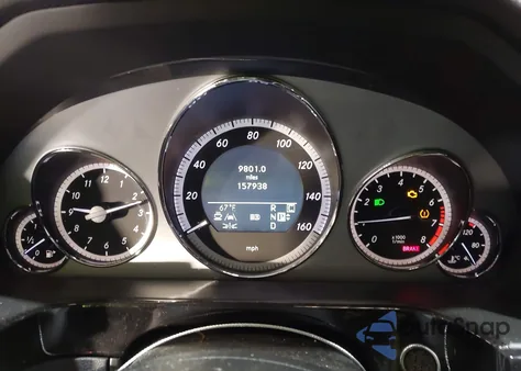 2010 Mercedes-Benz E 350 4Matic z USA, uszkodzony, nr VIN WDDHF8HBXAA125417